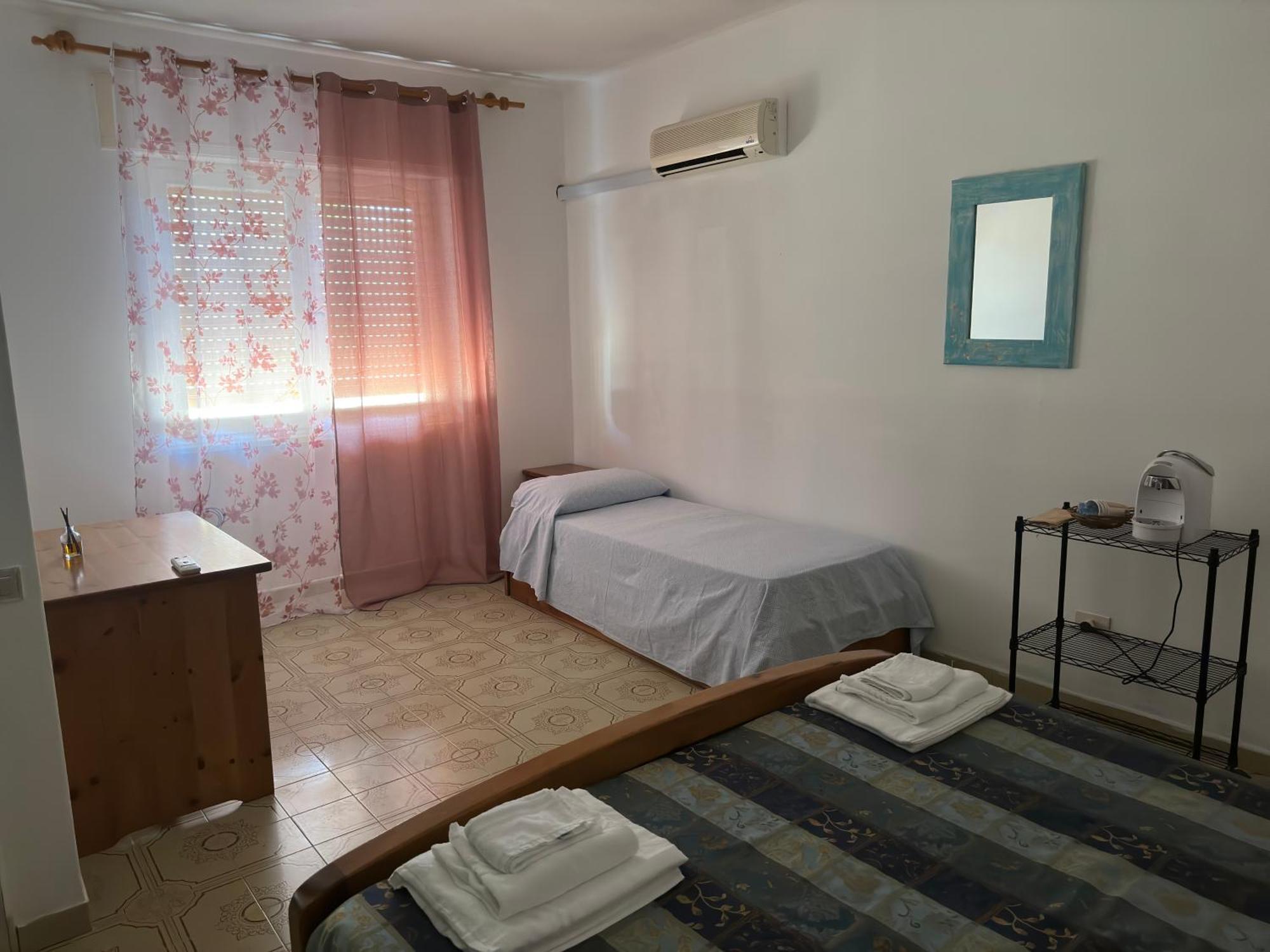 Le Stanze Del Mare Apart otel Golfo Aranci Oda fotoğraf